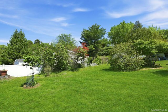 50 Sunset Road, Montrose, NY 10548