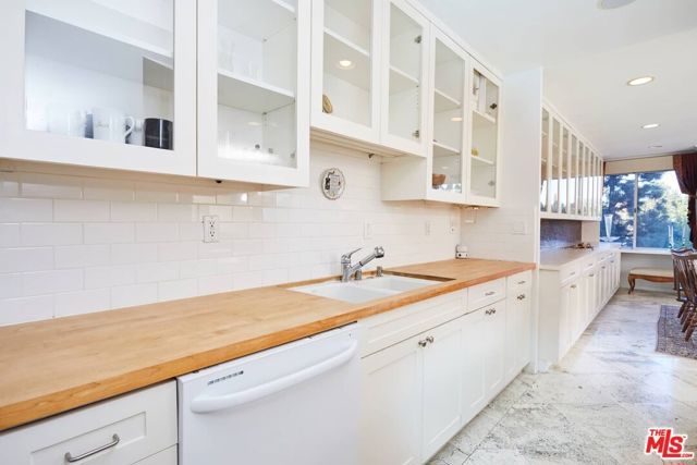 865 Comstock Avenue 6A, Los Angeles, CA 90024