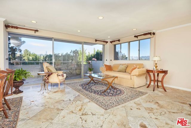 865 Comstock Avenue 6A, Los Angeles, CA 90024