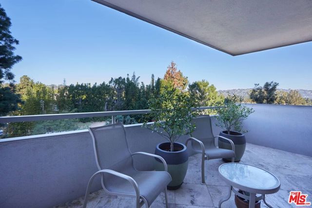 865 Comstock Avenue 6A, Los Angeles, CA 90024