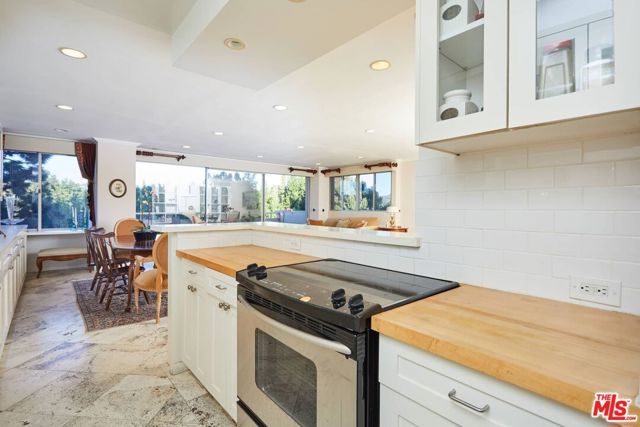 865 Comstock Avenue 6A, Los Angeles, CA 90024