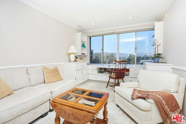 865 Comstock Avenue 6A, Los Angeles, CA 90024