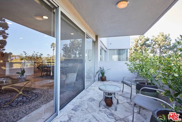 865 Comstock Avenue 6A, Los Angeles, CA 90024