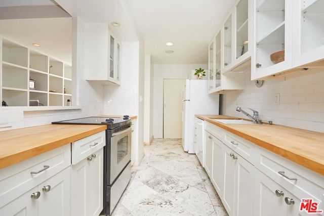 865 Comstock Avenue 6A, Los Angeles, CA 90024