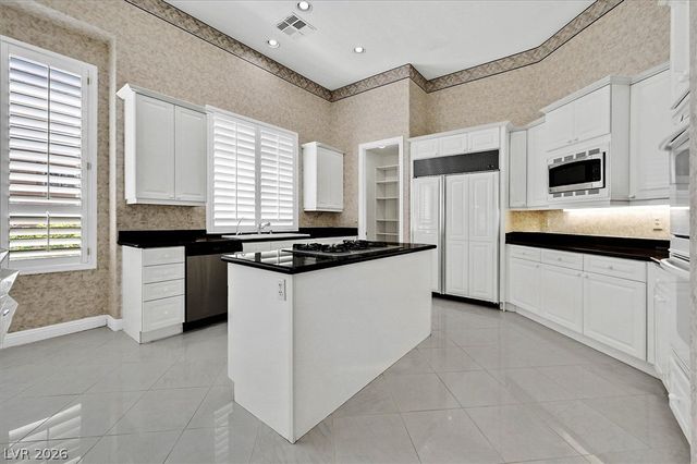 10012 Mirada Drive, Las Vegas, NV 89144