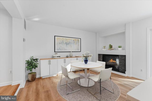 12066 EDGEMERE CIR, Reston, VA 20190
