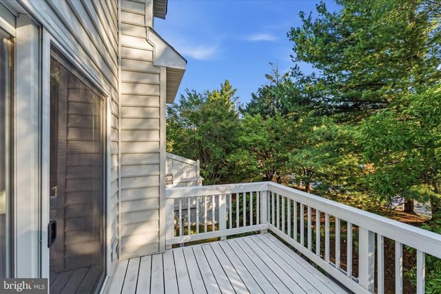 12066 EDGEMERE CIR, Reston, VA 20190