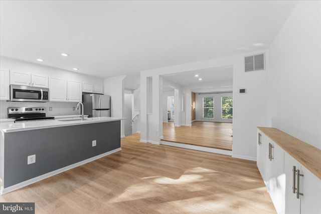 12066 EDGEMERE CIR, Reston, VA 20190