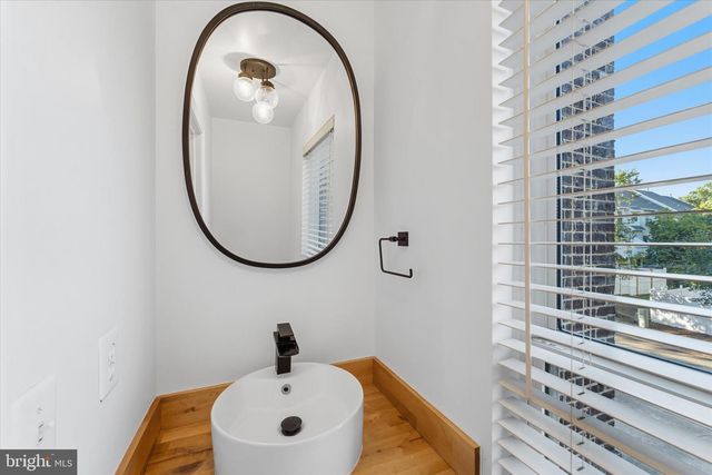12066 EDGEMERE CIR, Reston, VA 20190