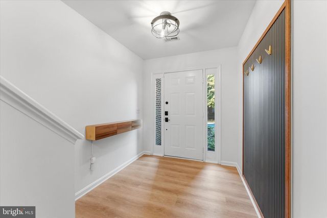 12066 EDGEMERE CIR, Reston, VA 20190
