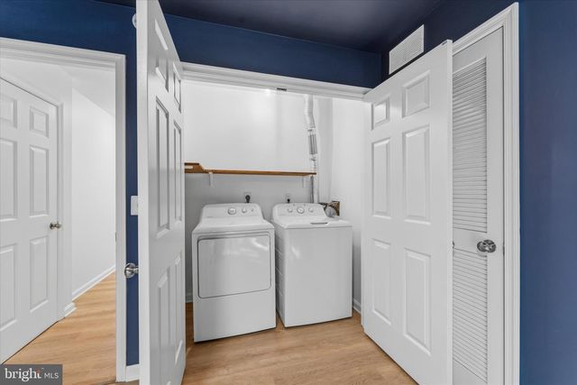 12066 EDGEMERE CIR, Reston, VA 20190