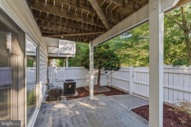 12066 EDGEMERE CIR, Reston, VA 20190
