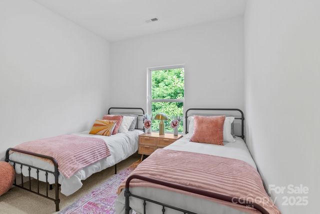 184 Cherry Springs Lane 1-B, Asheville, NC 28804