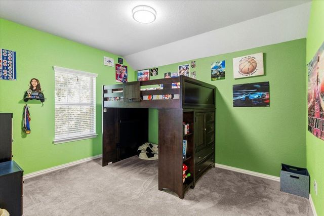 117 E Emory Fields DR, Hutto, TX 78634