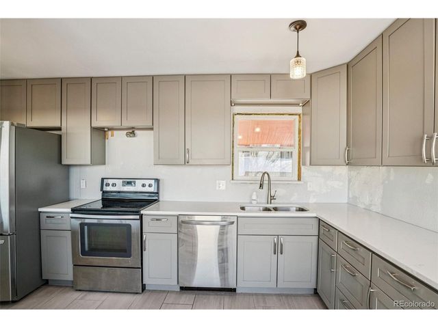 10095 W 35th Ave, Wheat Ridge, CO 80033