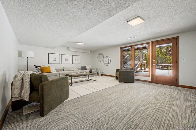 425 Long View Court, Longmont, CO 80501