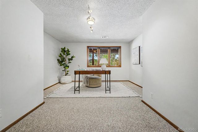 425 Long View Court, Longmont, CO 80501