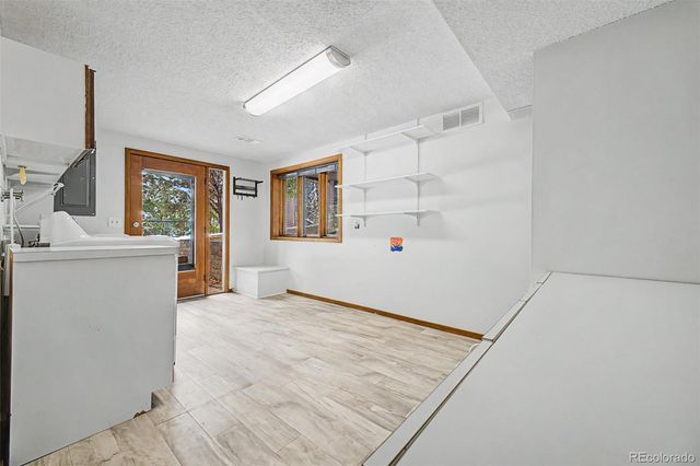 425 Long View Court, Longmont, CO 80501