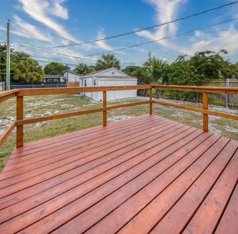1126 N J Street, Lake Worth Beach, FL 33460