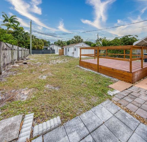 1126 N J Street, Lake Worth Beach, FL 33460