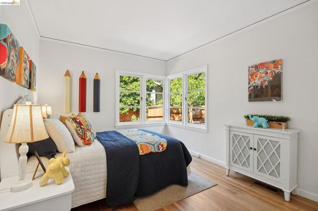 3635 Majestic Ave, Oakland, CA 94605