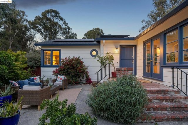 3635 Majestic Ave, Oakland, CA 94605