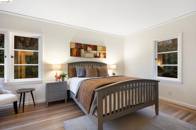 3635 Majestic Ave, Oakland, CA 94605
