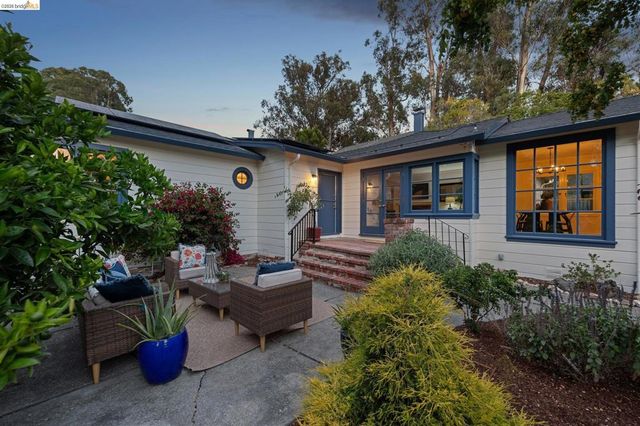 3635 Majestic Ave, Oakland, CA 94605