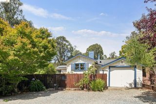 3635 Majestic Ave, Oakland, CA 94605