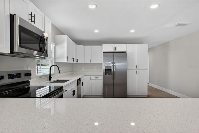 4248 4TH AVENUE S, St Petersburg, FL 33711