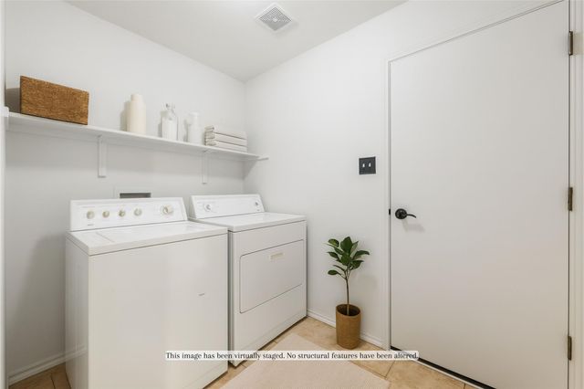 404 Country Estates DR, Hutto, TX 78634