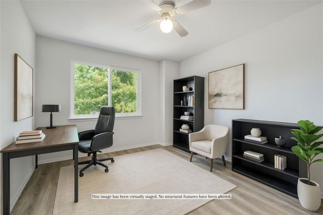 404 Country Estates DR, Hutto, TX 78634