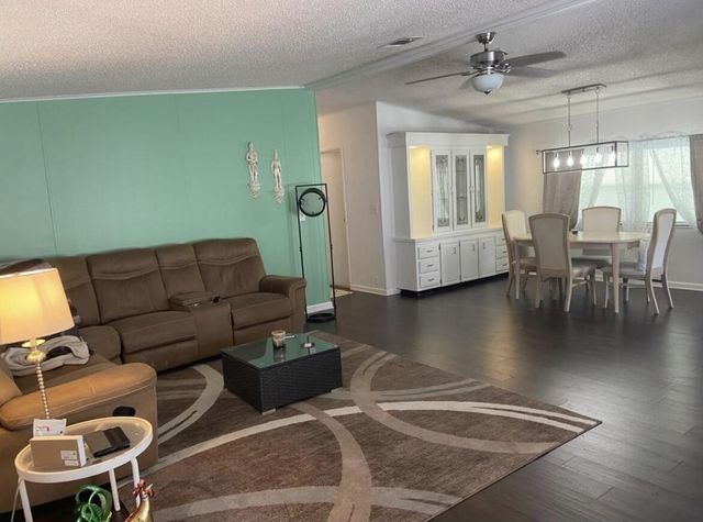 240 Travis Cay Place, Fort Pierce, FL 34982