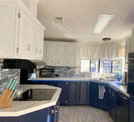 240 Travis Cay Place, Fort Pierce, FL 34982