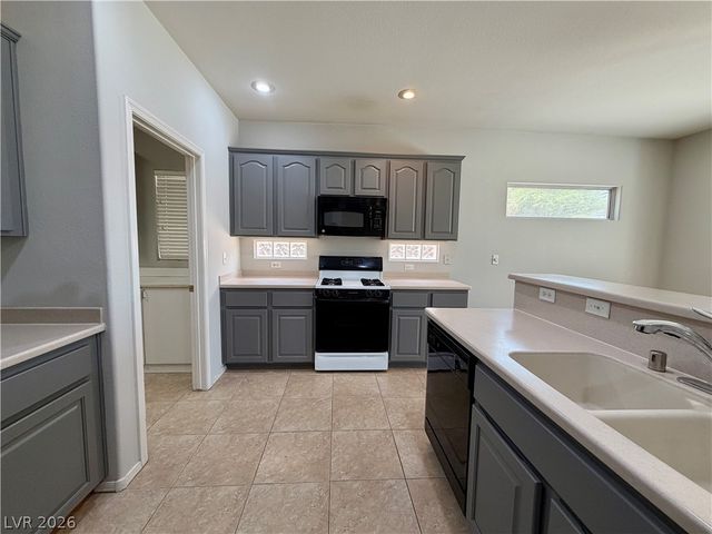 2895 Maffie Street, Henderson, NV 89052