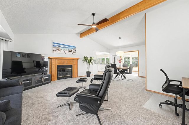 9 Farnham Drive, Bella Vista, AR 72714
