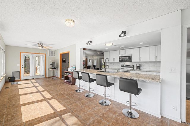 9 Farnham Drive, Bella Vista, AR 72714