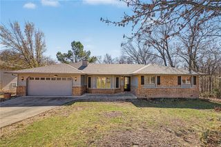9 Farnham Drive, Bella Vista, AR 72714