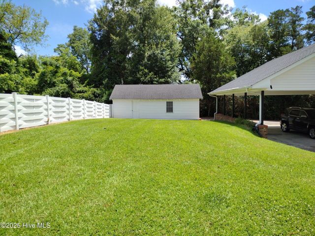 400 E 15th Street, Washington, NC 27889