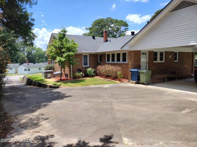 400 E 15th Street, Washington, NC 27889