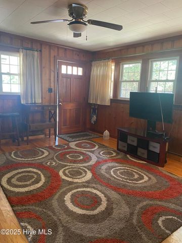 400 E 15th Street, Washington, NC 27889
