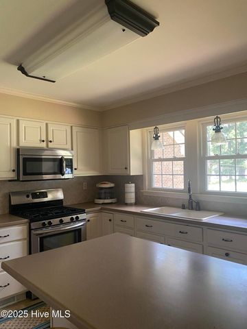 400 E 15th Street, Washington, NC 27889