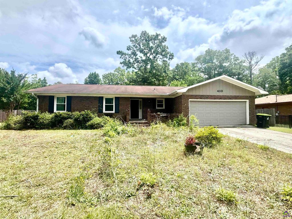 410 Gawin Dr, Warner Robins, GA 31093