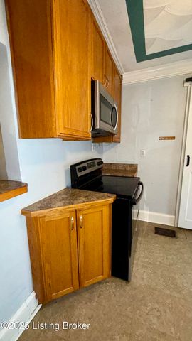 4201 Savage Dr, Louisville, KY 40216