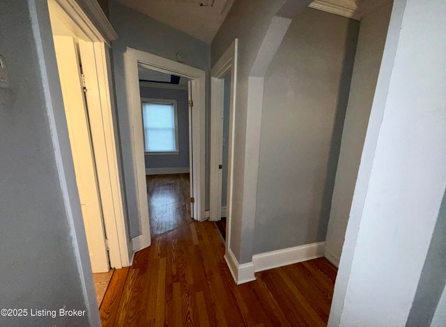 4201 Savage Dr, Louisville, KY 40216