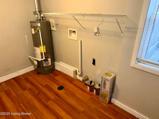 4201 Savage Dr, Louisville, KY 40216