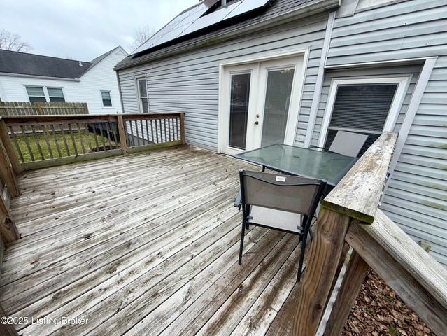 4201 Savage Dr, Louisville, KY 40216