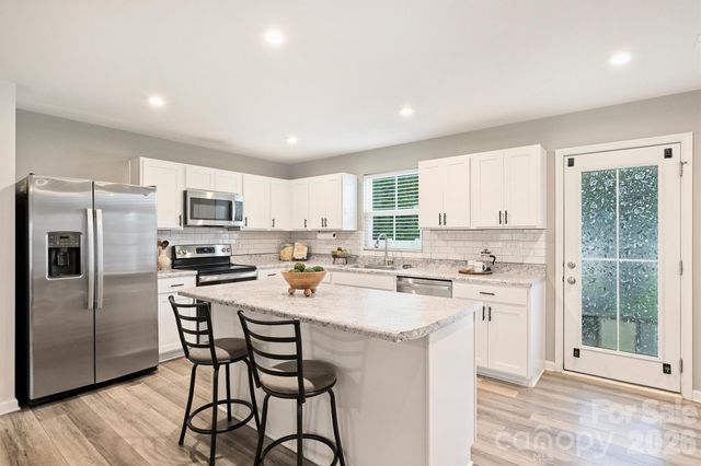 7016 Ludell Lane, Charlotte, NC 28215
