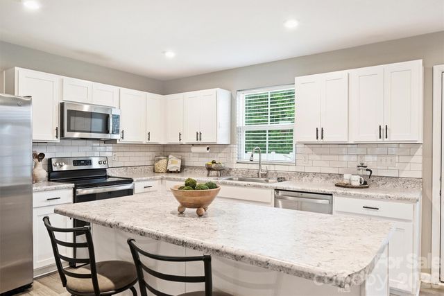 7016 Ludell Lane, Charlotte, NC 28215