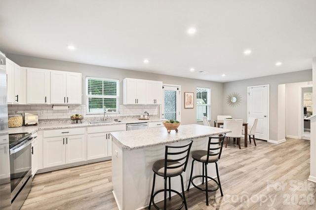 7016 Ludell Lane, Charlotte, NC 28215